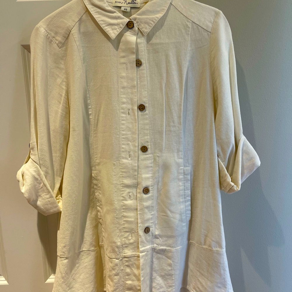 Set of two Simply Noelle Linen Tunics
